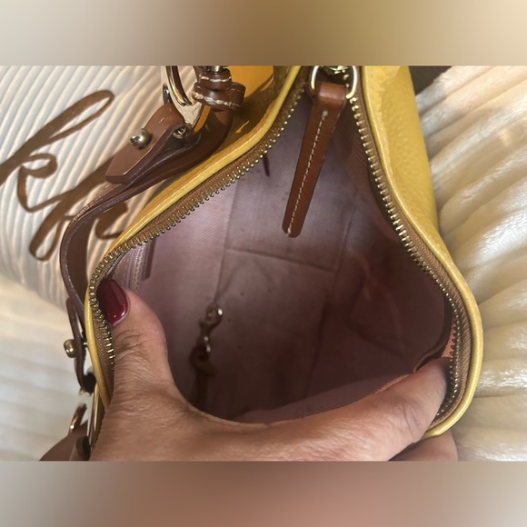 Dooney & Bourke Mustard and Chestnut Leather Bag - Picture 7 of 12